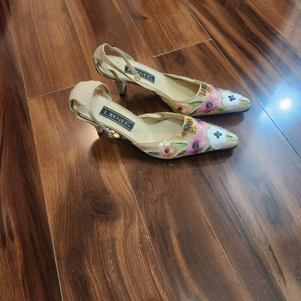 J Renee women shoes size 11